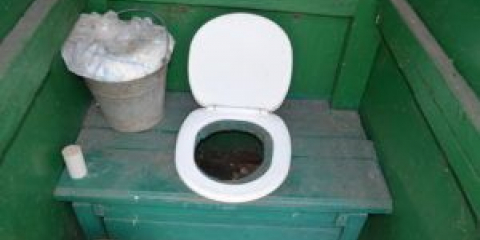 Jak se zbavit pachu v zemi wc: způsoby, jak odstranit hříčí